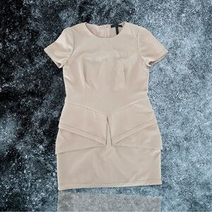 BCBGMAXAZRIA BARE PINK SHORT SLEEVE DRESS SIZE 10